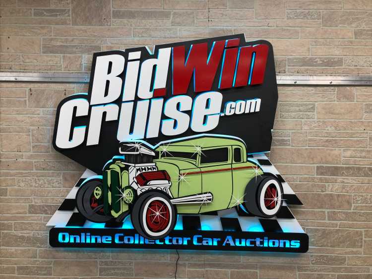 custom illuminated sign for the bidwin cruise dot com website