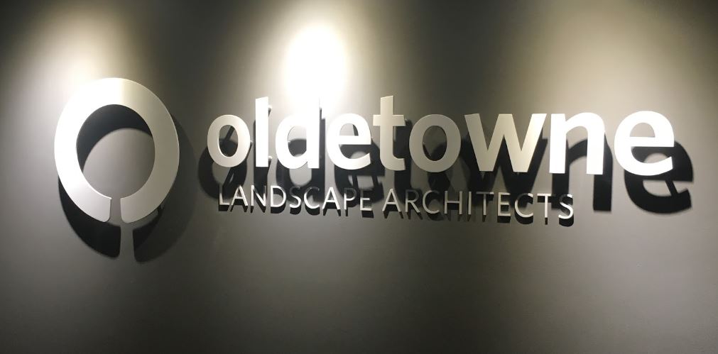 4 Individual lettering metal sign
